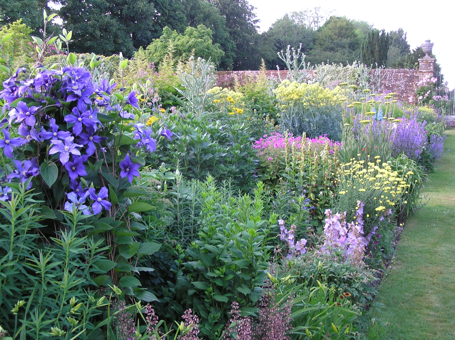 Bramdean House, Alresford, Hampshire, SO24 0JU National Garden Scheme